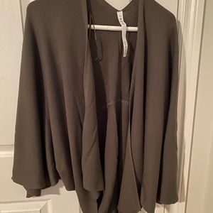 Lululemon Cashlu Textured Wrap BNWT